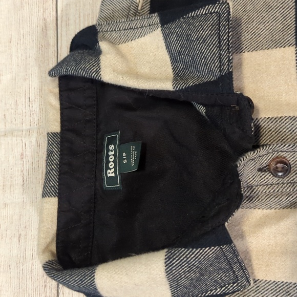 Roots Size Small Park Plaid Flannel Button Up Shirt - Picture 2 of 5